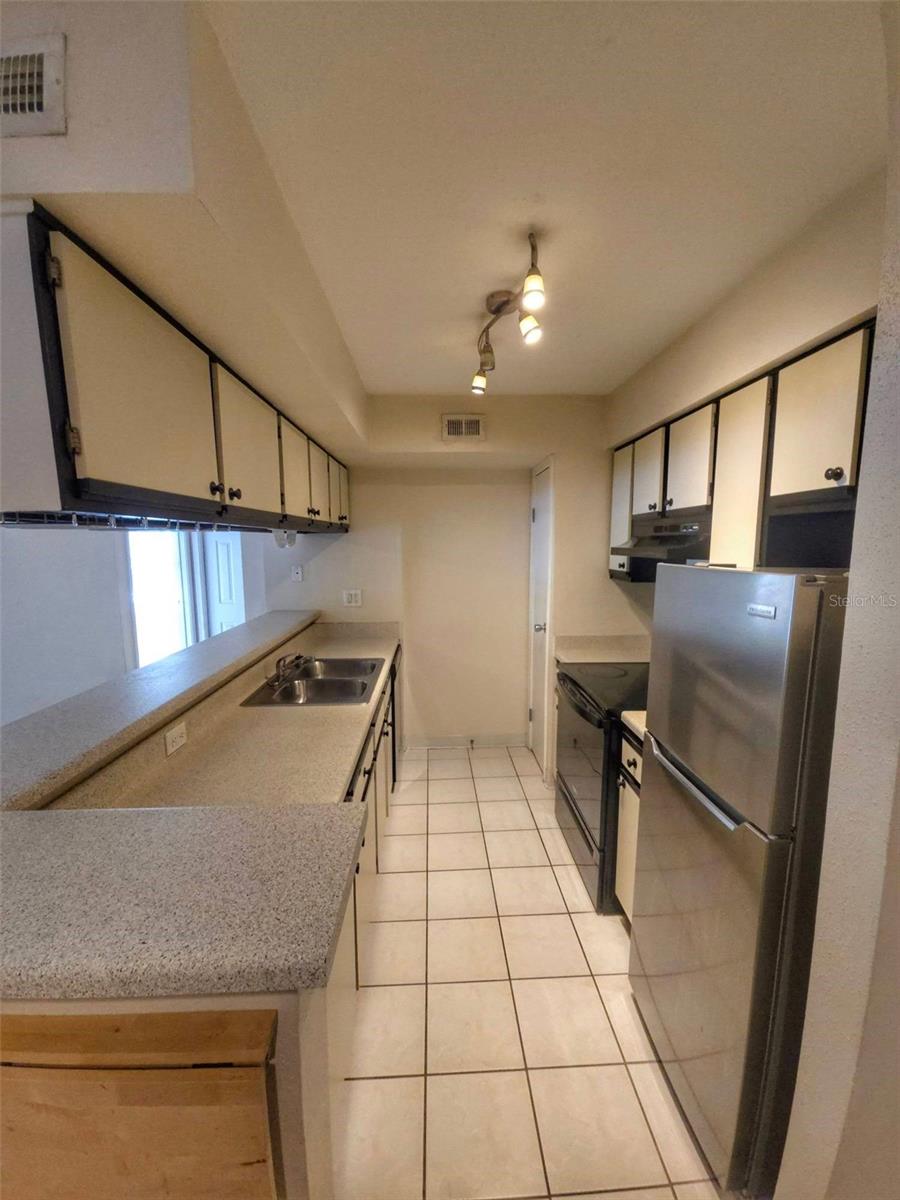 ENCLAVE AT ST PETERSBURG - Residential Lease