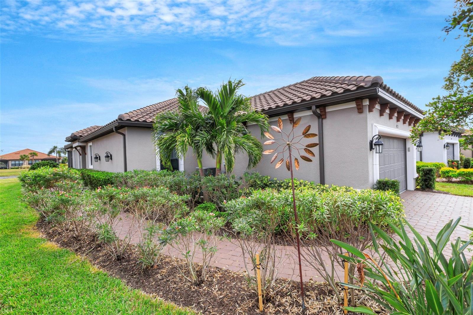 4727 MOTTA COURT