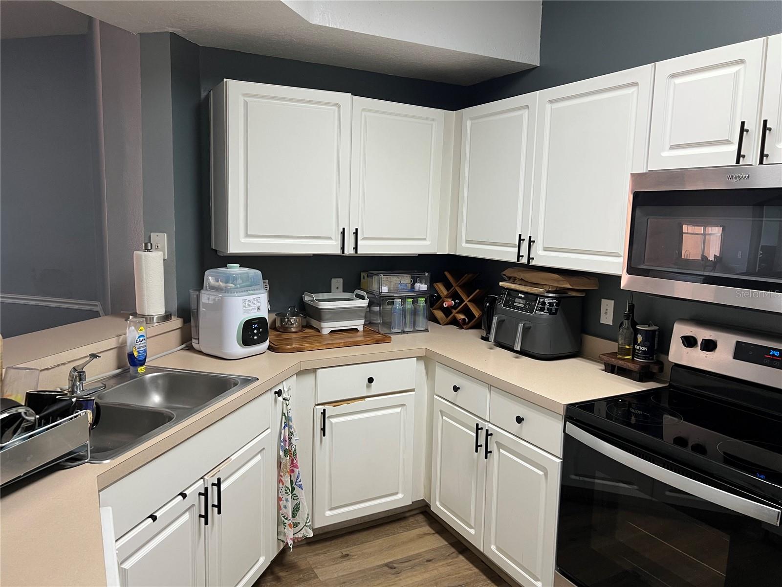 5566 METROWEST BOULEVARD 301