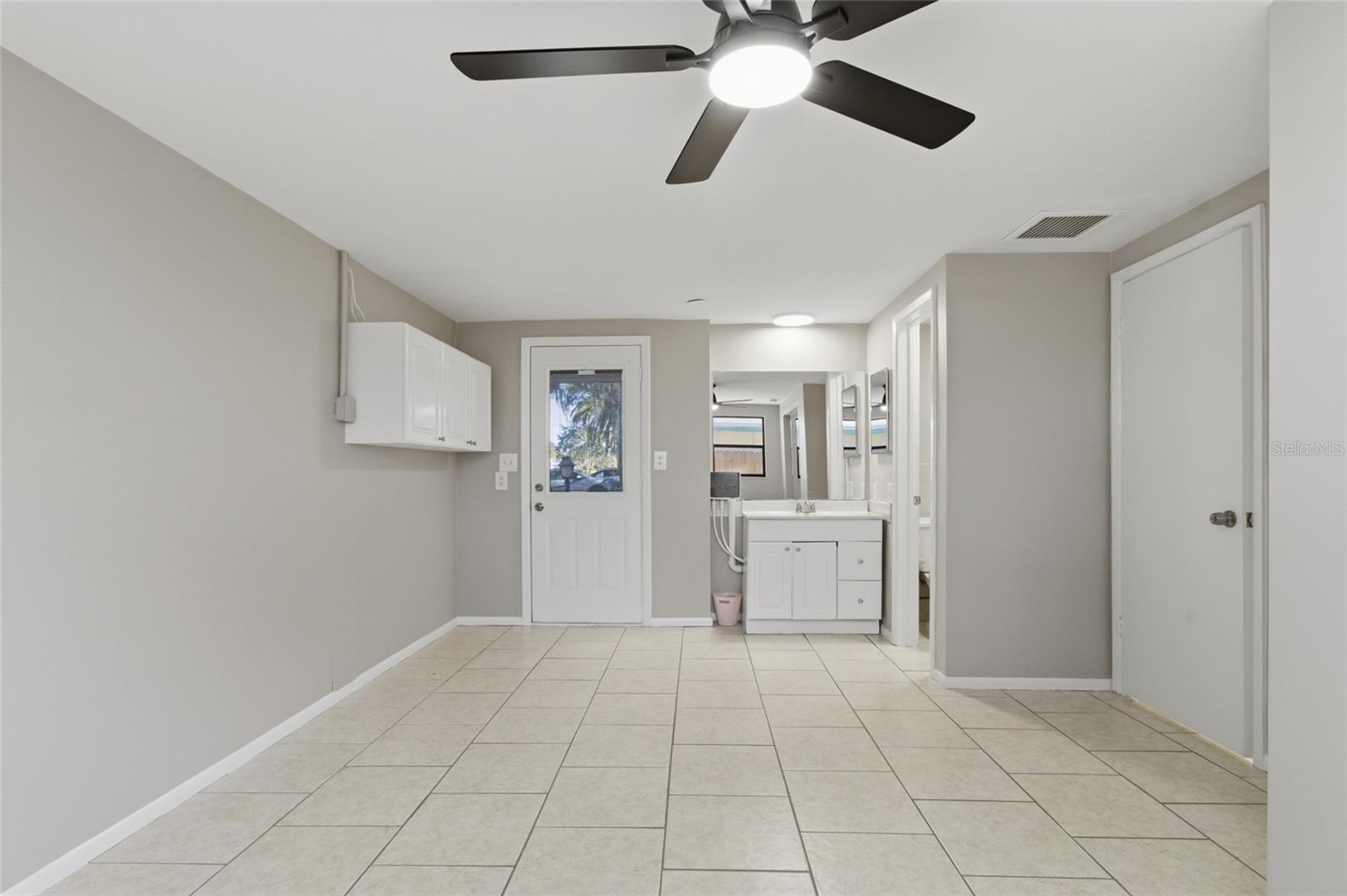 EMBASSY HILLS - Residential