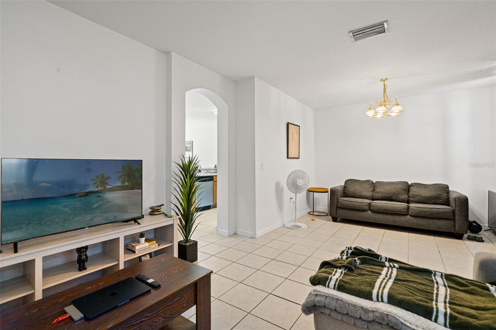 9816 CARLSDALE DRIVE