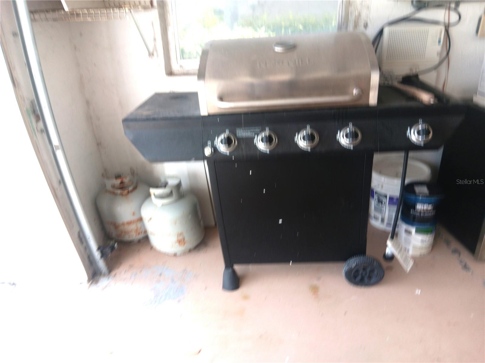 CENTER GATE VILLAGE 4 - Residential