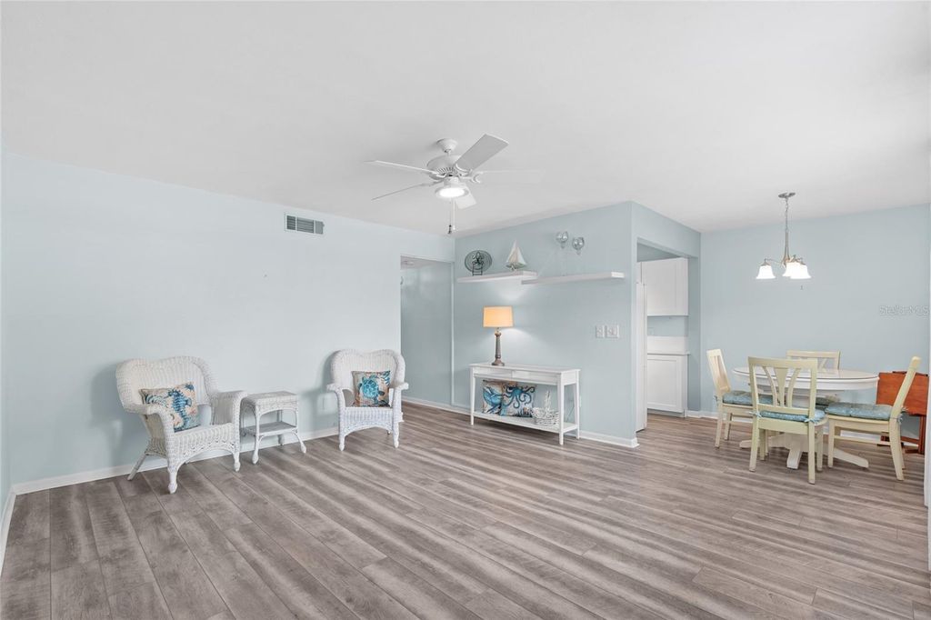 Photo of 209 NE Lincoln Circle N #109, St Petersburg, FL 33702 (MLS # TB8429515)