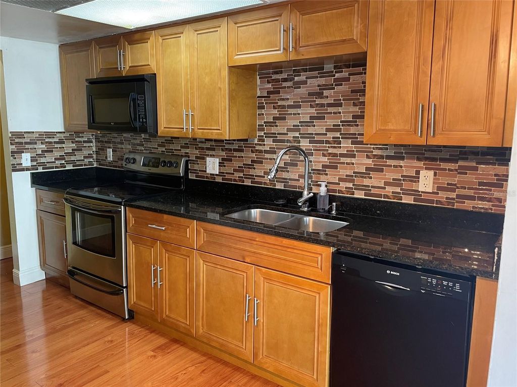 Photo of 5841 La Costa Drive #201, Orlando, FL 32807 (MLS # O6381750)