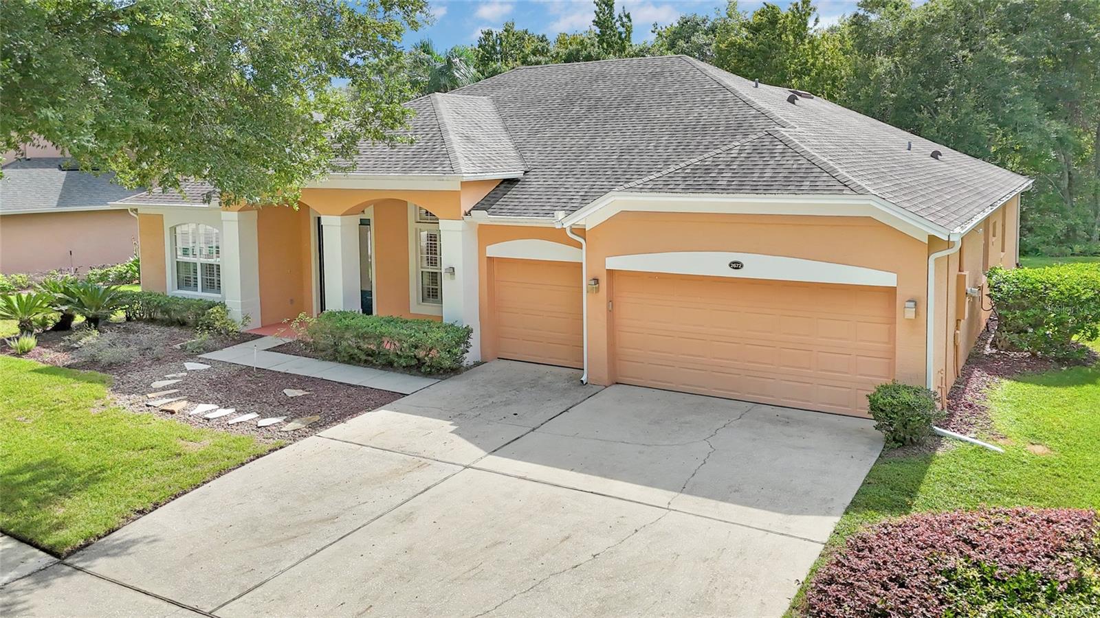 Casas a venda 1 - Jen Dantas 2672 ALOMA OAKS DRIVE