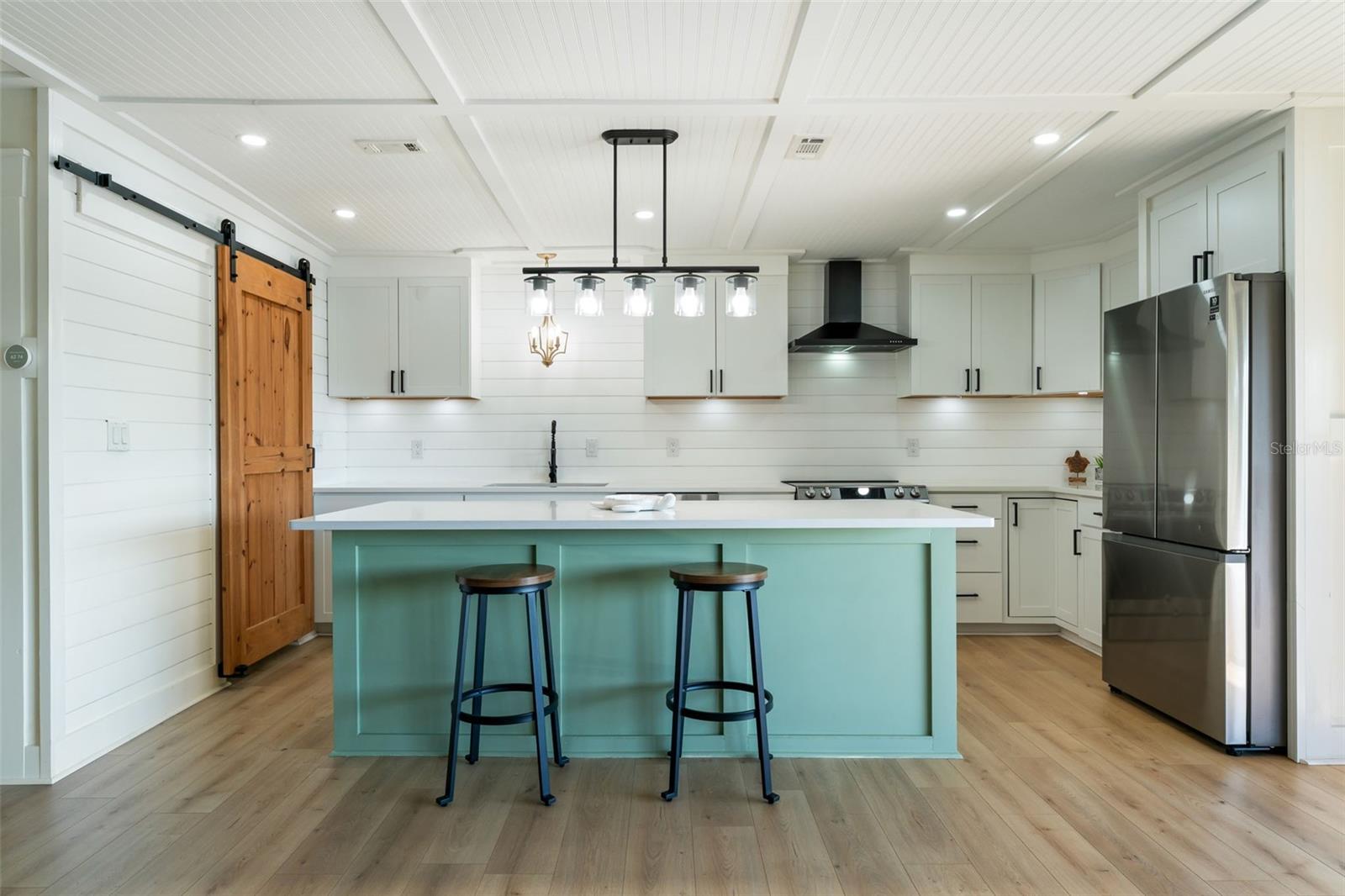 PEPPERTREE LAKE CONDO - Residential