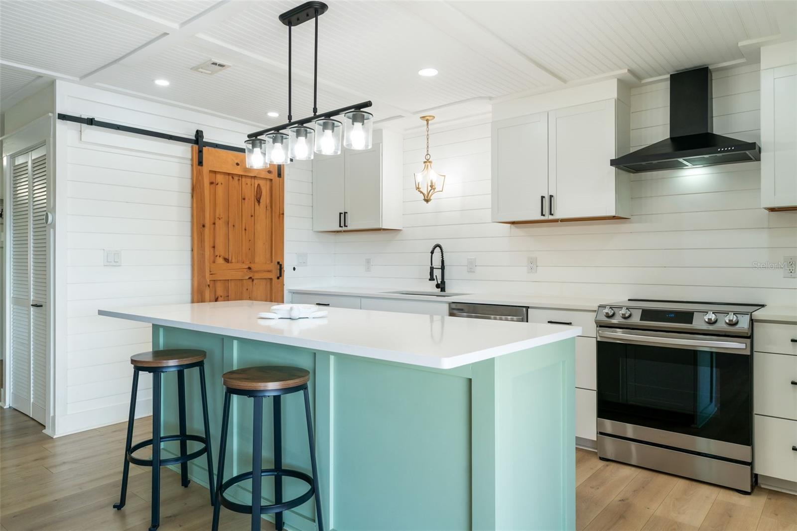 PEPPERTREE LAKE CONDO - Residential