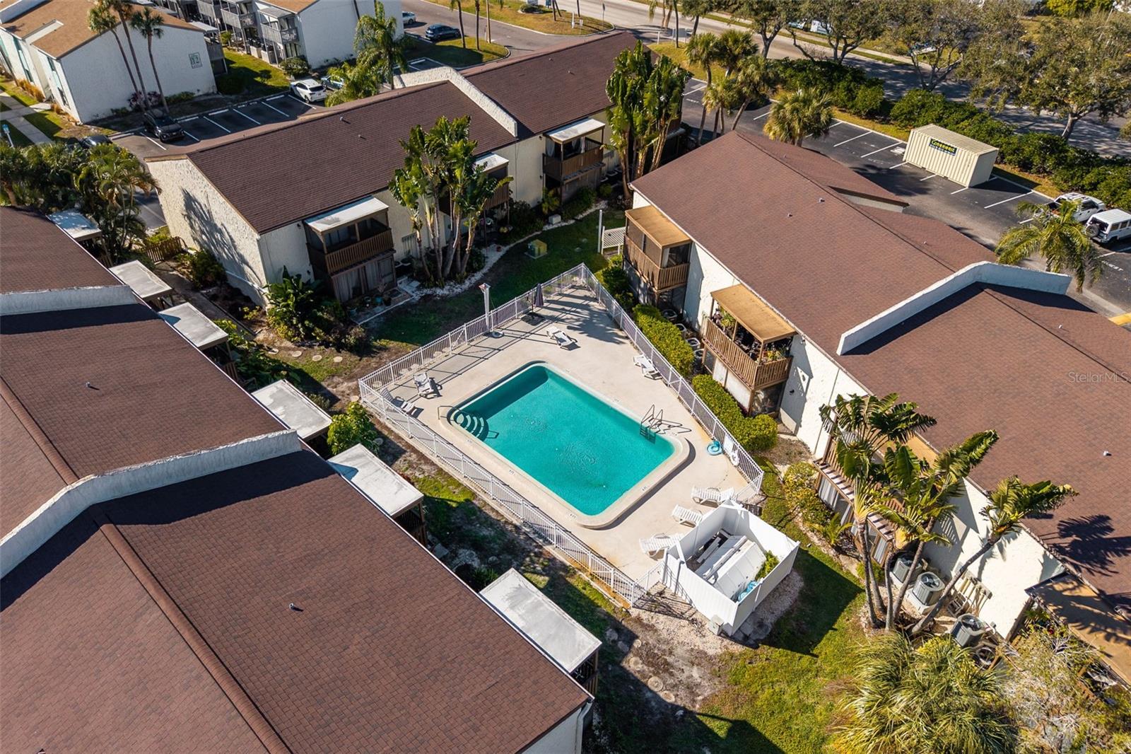 PEPPERTREE LAKE CONDO - Residential