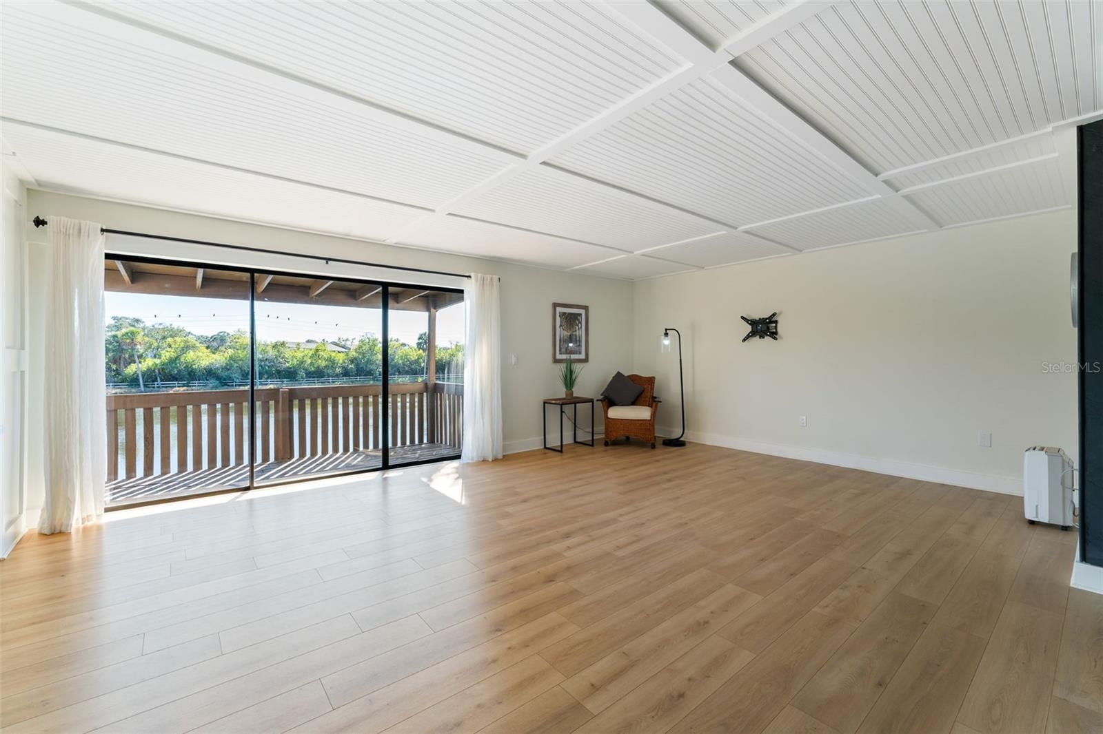 PEPPERTREE LAKE CONDO - Residential