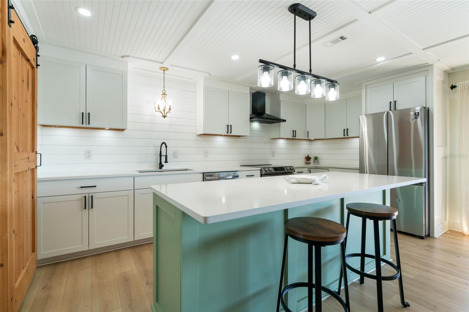 PEPPERTREE LAKE CONDO - Residential