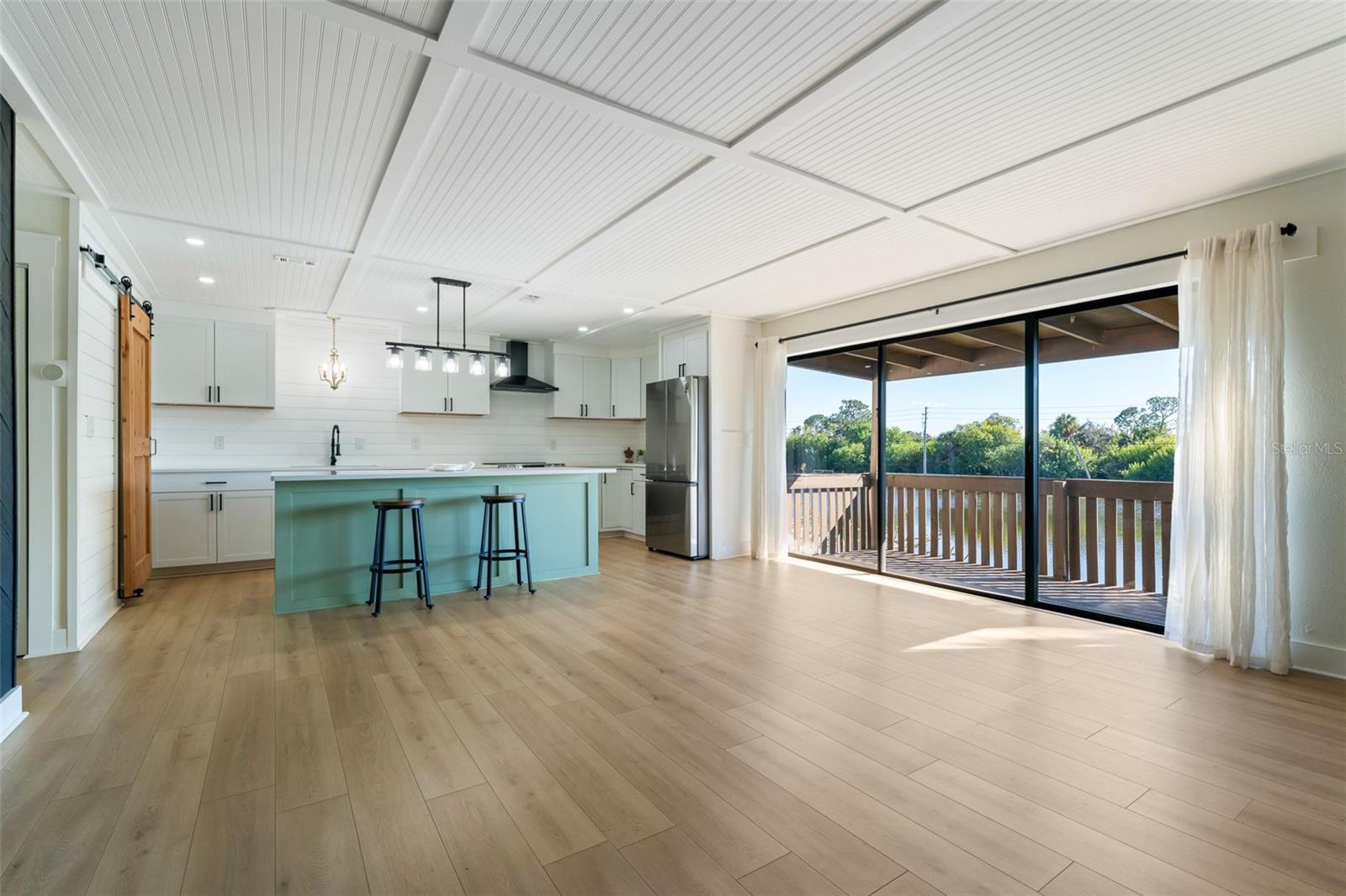 PEPPERTREE LAKE CONDO - Residential