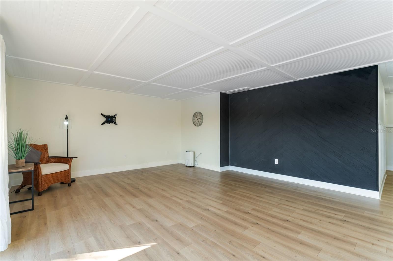 PEPPERTREE LAKE CONDO - Residential