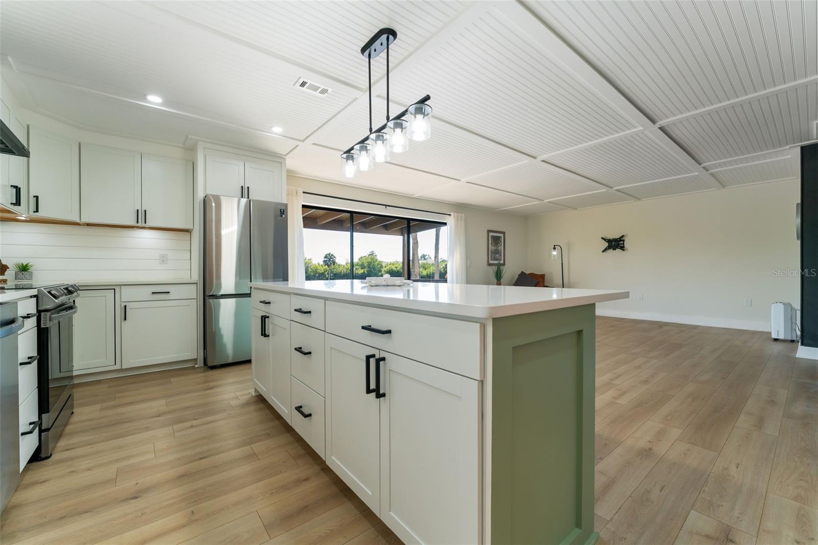 PEPPERTREE LAKE CONDO - Residential