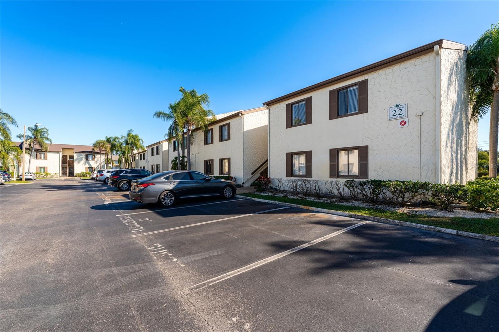 PEPPERTREE LAKE CONDO - Residential