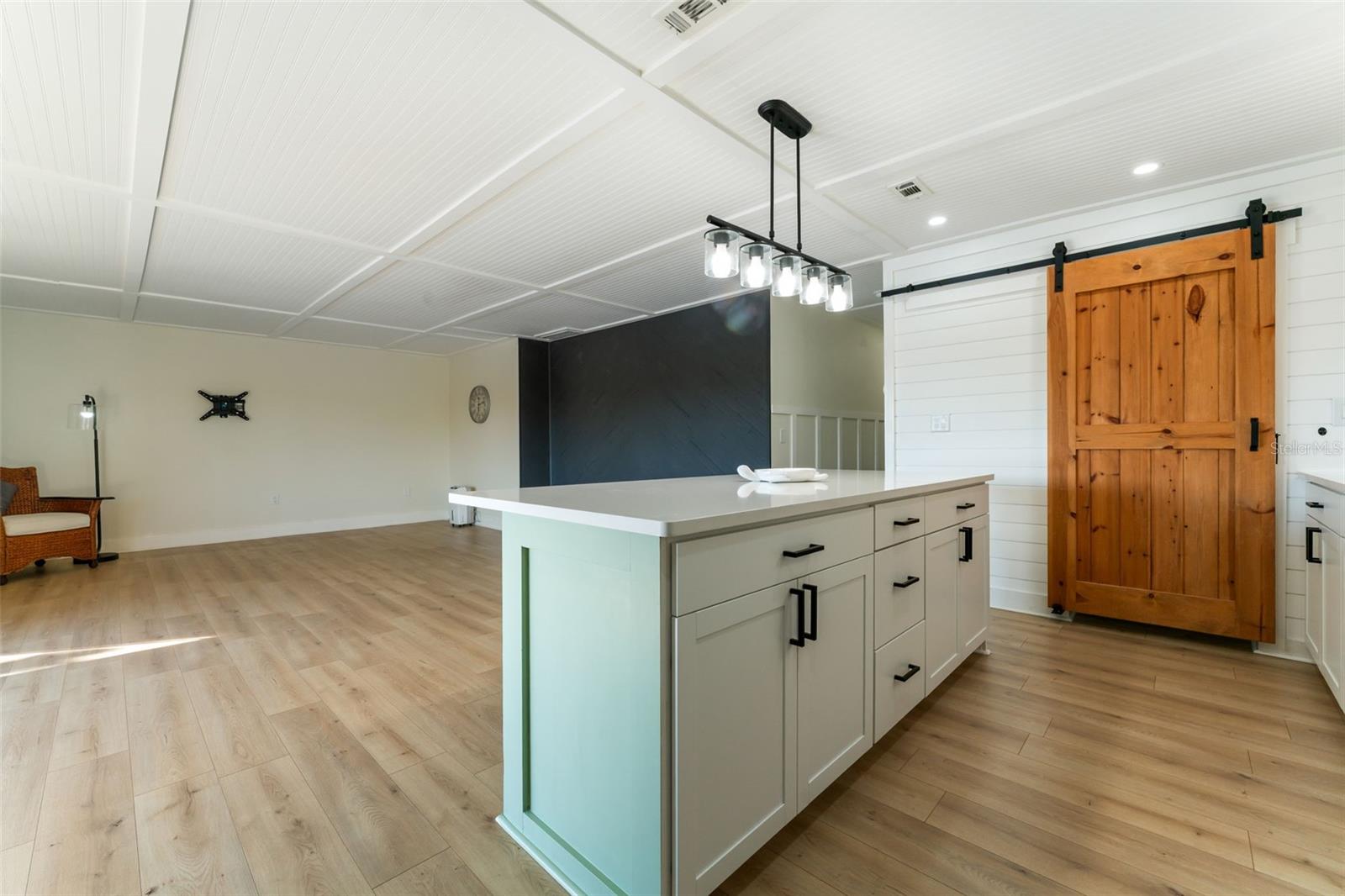 PEPPERTREE LAKE CONDO - Residential