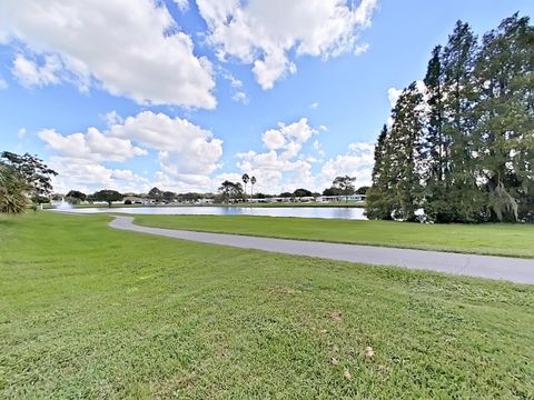 A home in LAKELAND