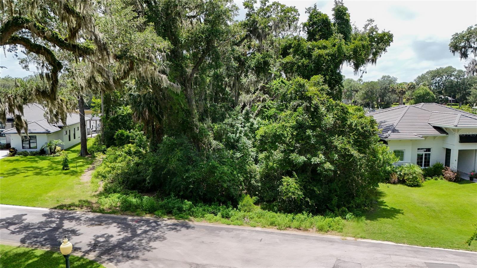 6 RIVER OAKS PLACE