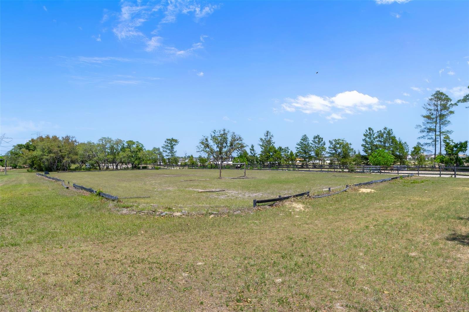 BIGIN AT THE NORTHEAST CORNER OF SECTION 17, ... - Residential
