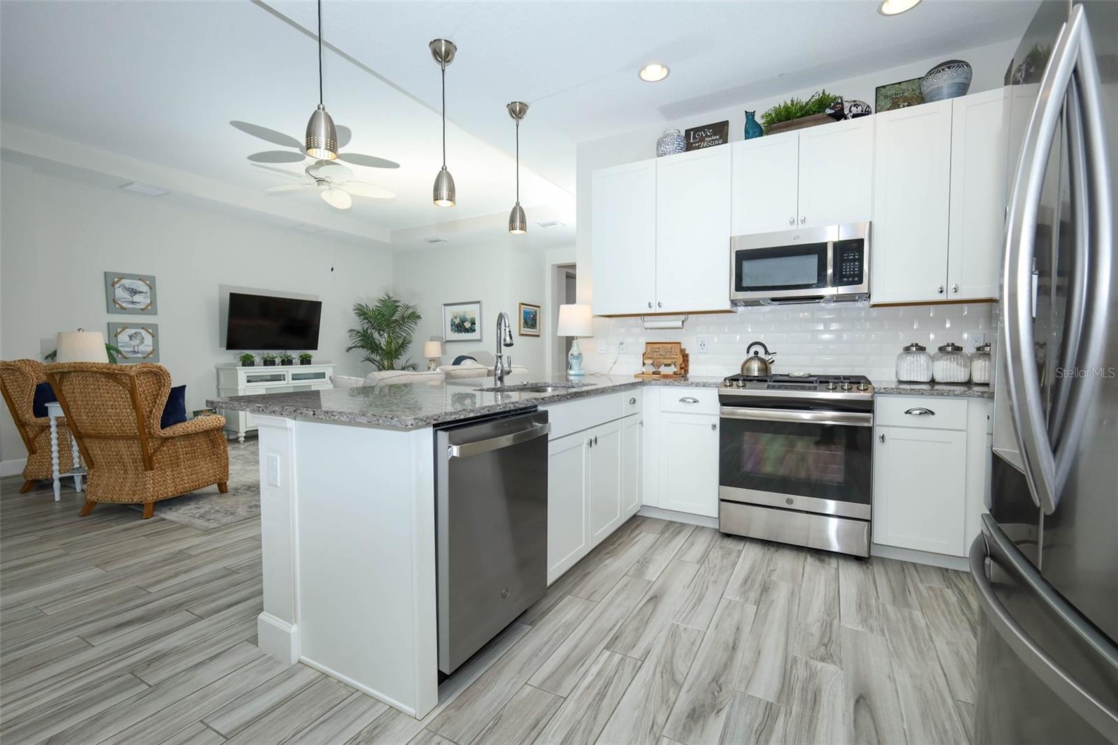 VICTORIA HILLS PH 3 - Residential