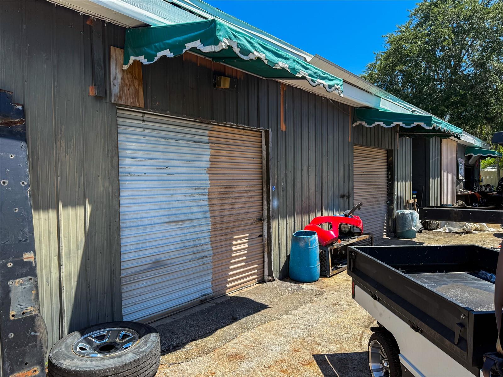 LOCATION-LOCATION-LOCATION-DO NOT MISS THIS OPPORTUNITY FOR INVESTMENT OR BUSINESS, THE EXISTING LEASE IS REMAINING 2 YEARS RENEWABLE, TRANSFERABLE.