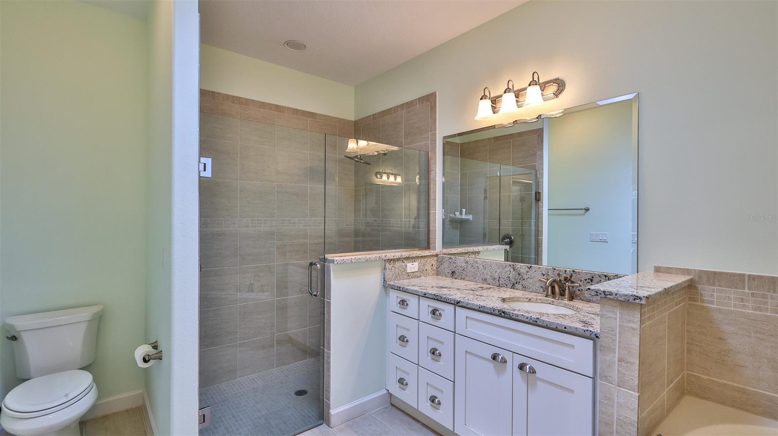 Venetian Bay Ph 02 Un 01 - Residential Lease