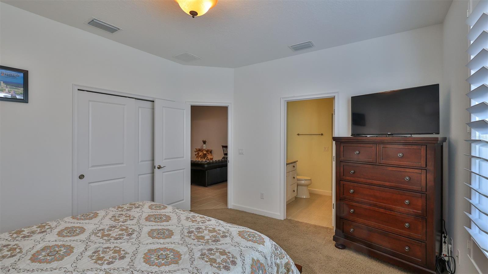 Venetian Bay Ph 02 Un 01 - Residential Lease