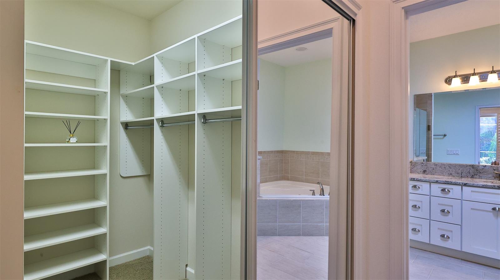 Venetian Bay Ph 02 Un 01 - Residential Lease