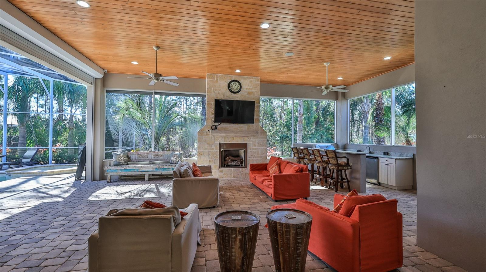 Venetian Bay Ph 02 Un 01 - Residential Lease