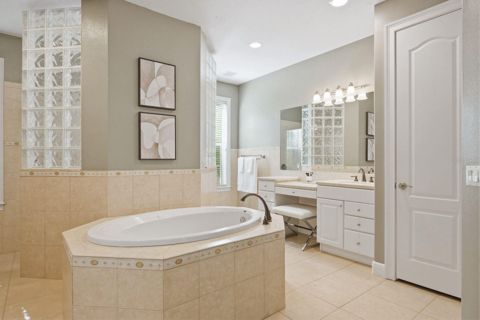 OAK RIDGE - Residential