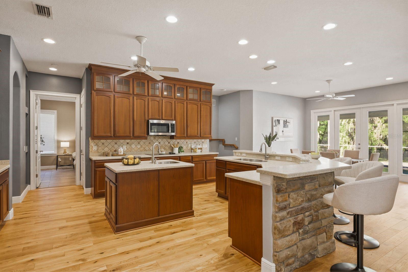 OAK RIDGE - Residential