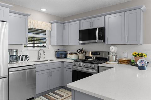 Tiny photo for 17353 SE 78th Harmony Circle, The Villages, FL 32162 (MLS # G5105839)