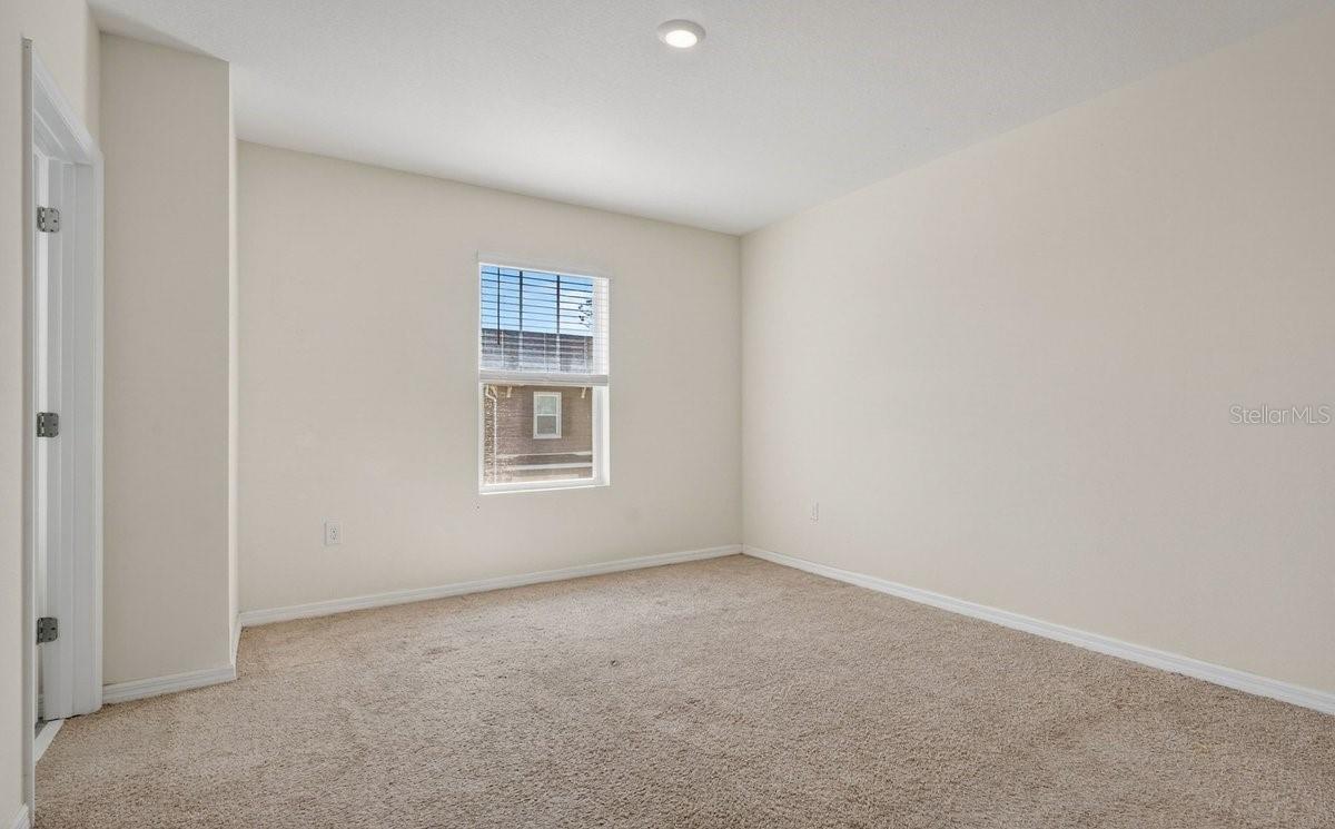 BELLA OAKS - Residential