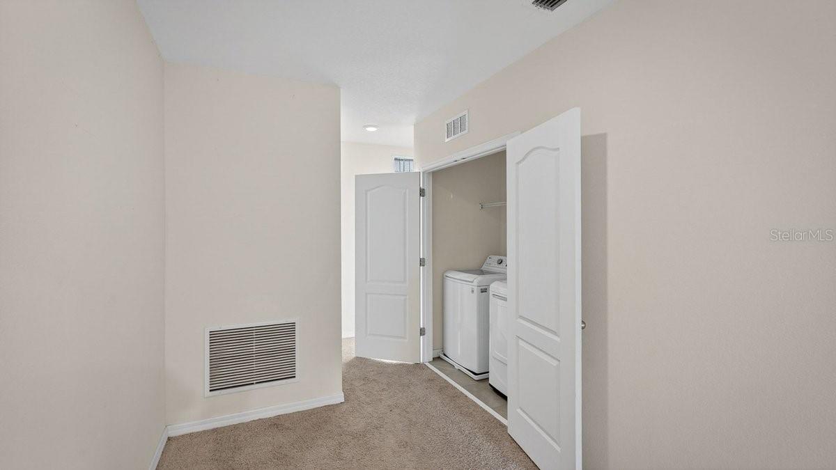 BELLA OAKS - Residential