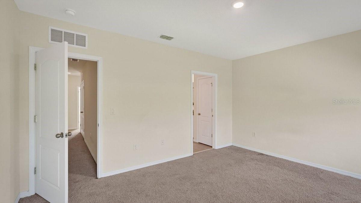 BELLA OAKS - Residential