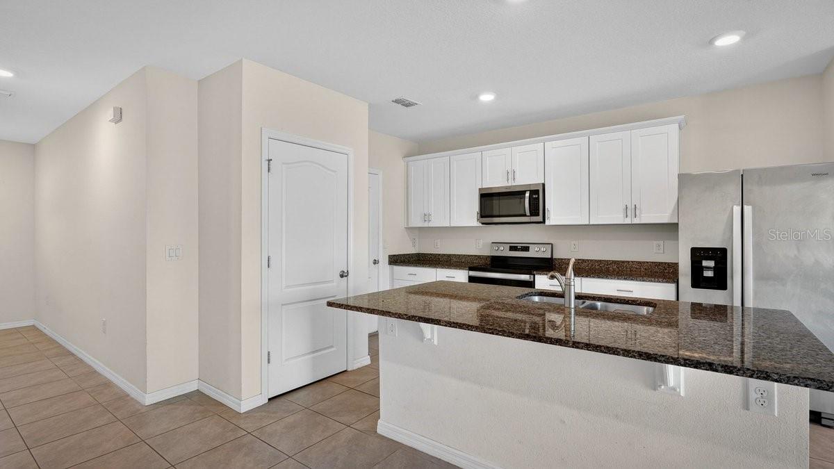 BELLA OAKS - Residential