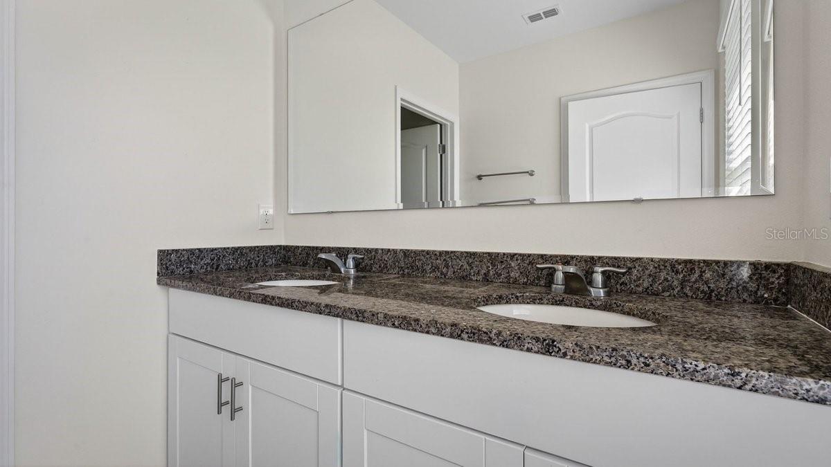 BELLA OAKS - Residential