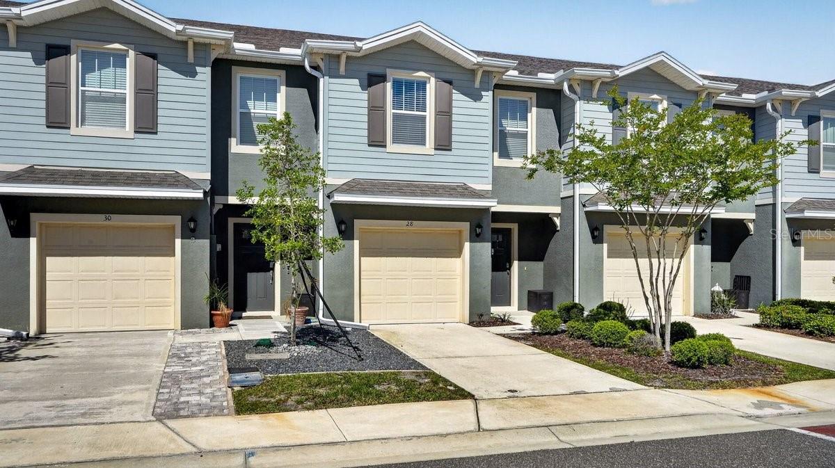 BELLA OAKS - Residential