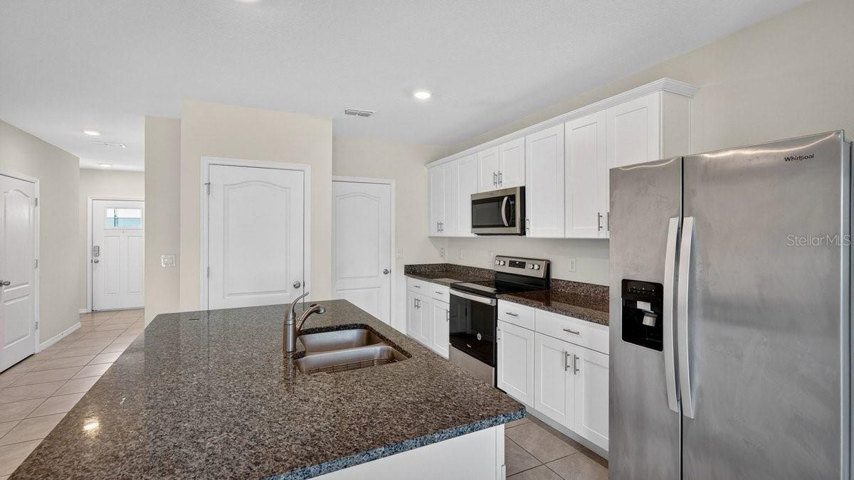 BELLA OAKS - Residential