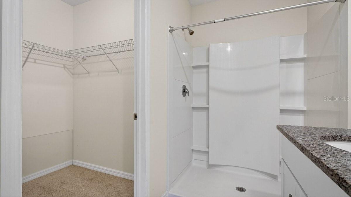 BELLA OAKS - Residential