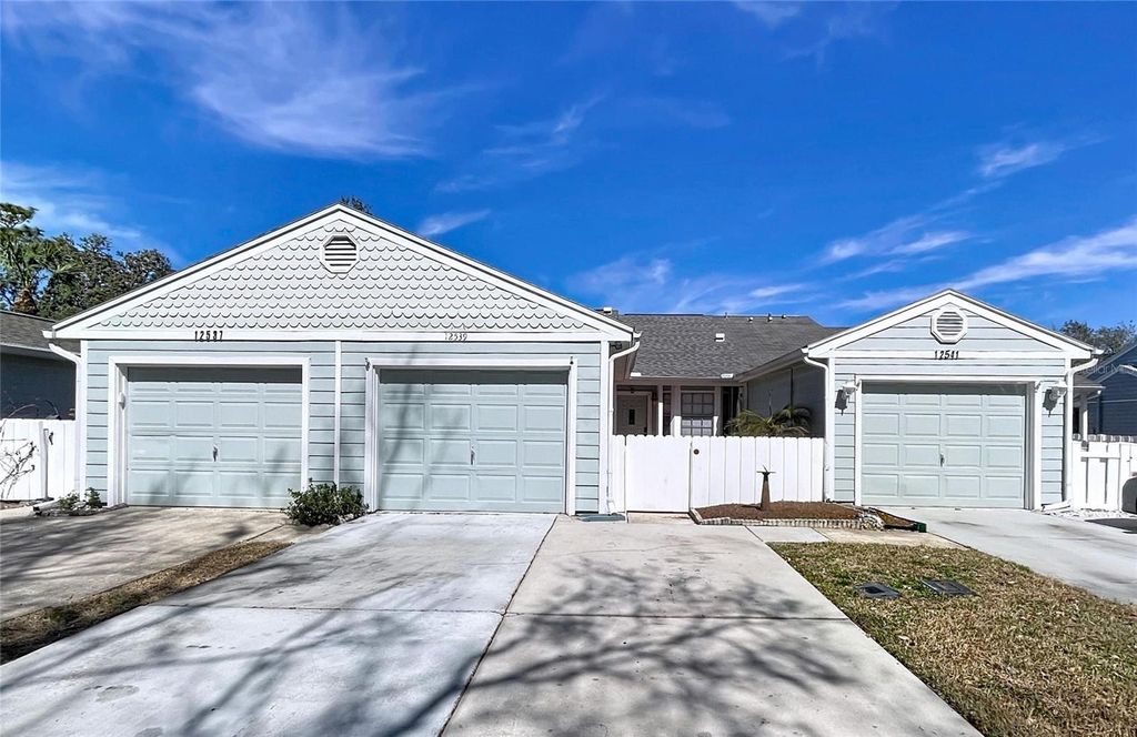 Photo of 12539 Knollbrook Lane, Hudson, FL 34669 (MLS # TB8476167)