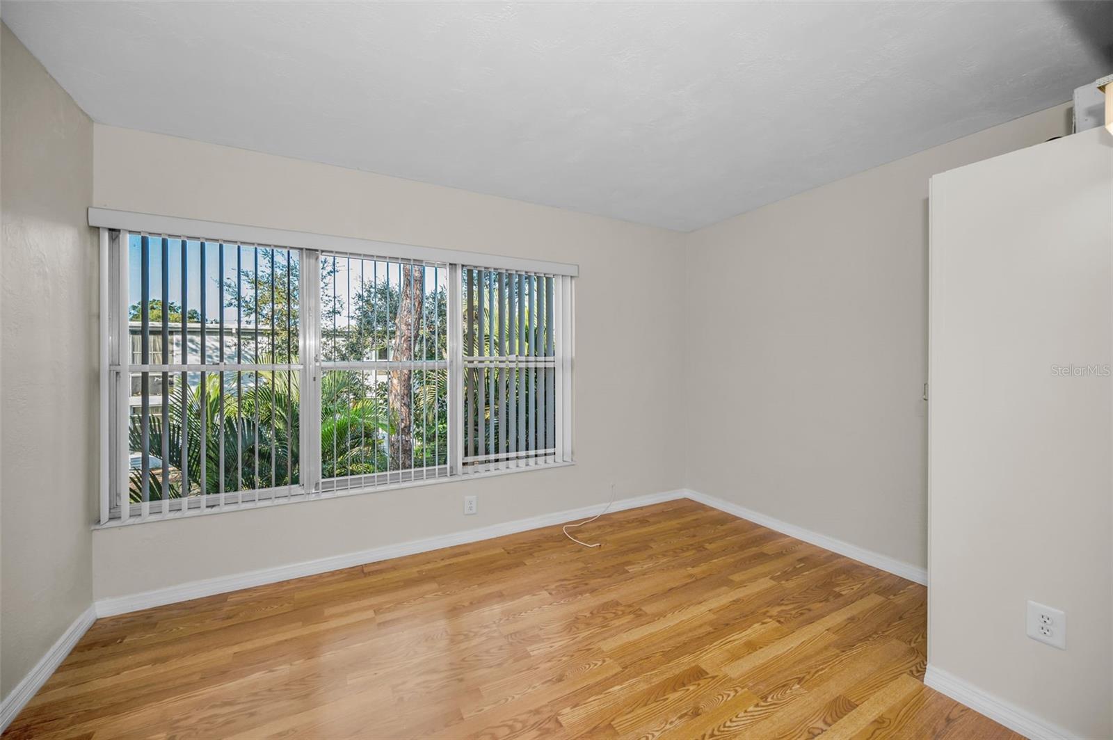 CLEARVIEW OAKS PARADISE - Residential