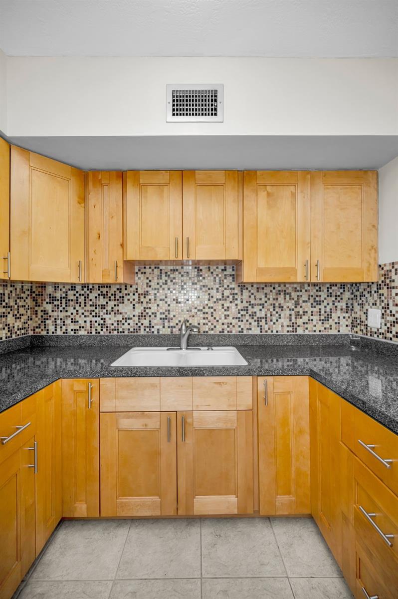 CLEARVIEW OAKS PARADISE - Residential