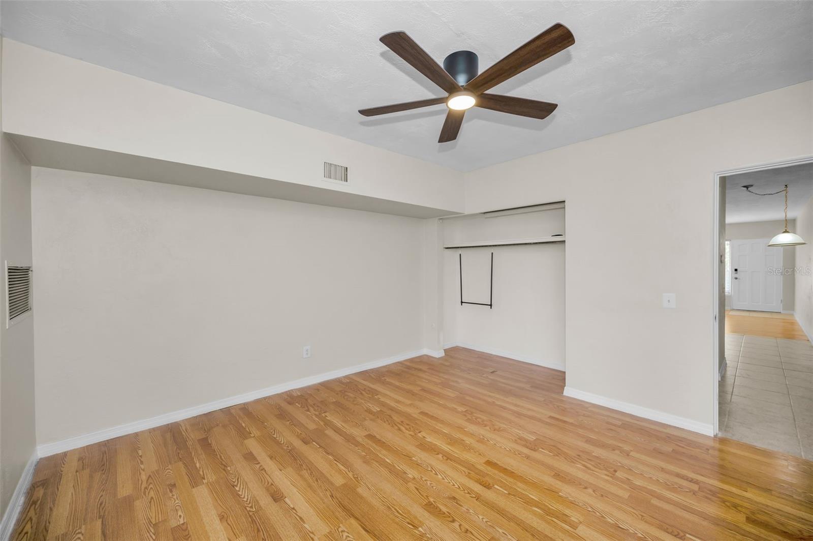 CLEARVIEW OAKS PARADISE - Residential