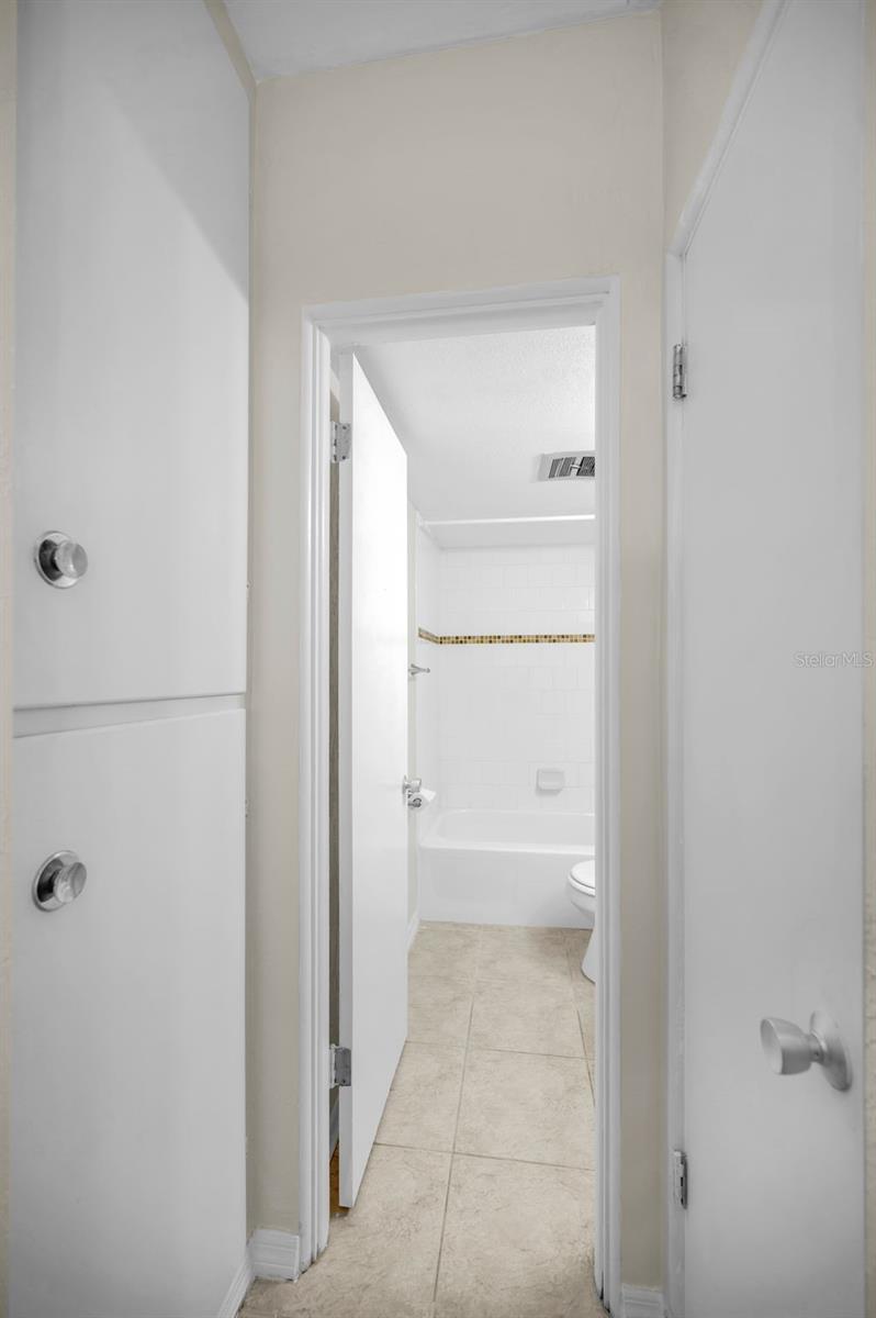 CLEARVIEW OAKS PARADISE - Residential