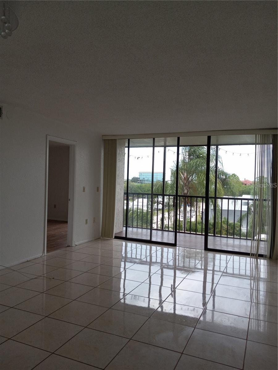 COVE CAY VILLAGE III - Residential Lease