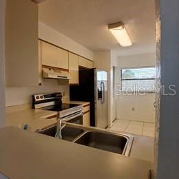 COVE CAY VILLAGE III - Residential Lease