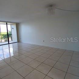 COVE CAY VILLAGE III - Residential Lease