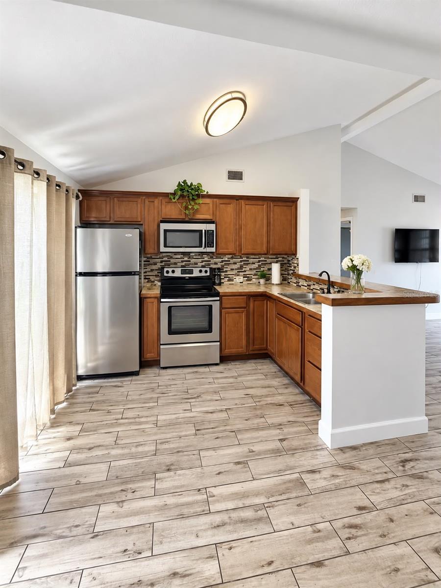 9408 ROSEBURY COURT