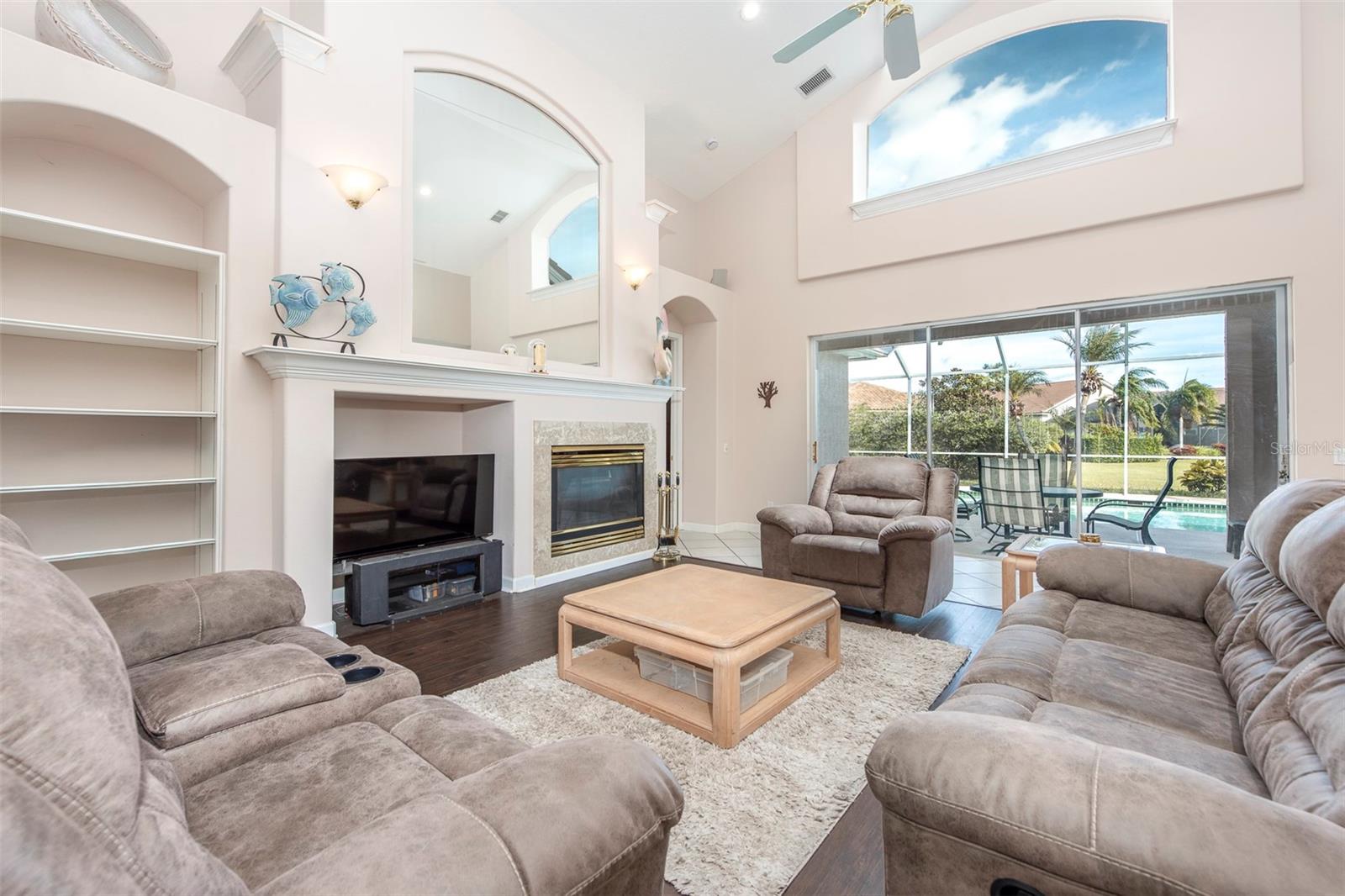 BAYOU CLUB ESTATES TR 5 PH 2 - Residential