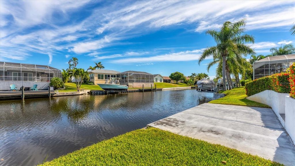 Photo of 4515 Mangrove Point Road, Bradenton, FL 34210 (MLS # A4670336)